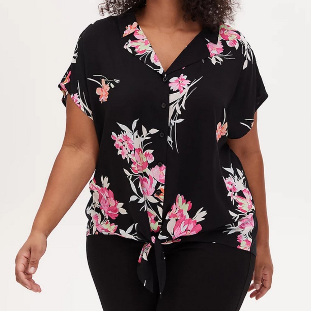 Plus Size 1X 2X 4X Torrid Tropical Blouse black floral  Womens shirt top